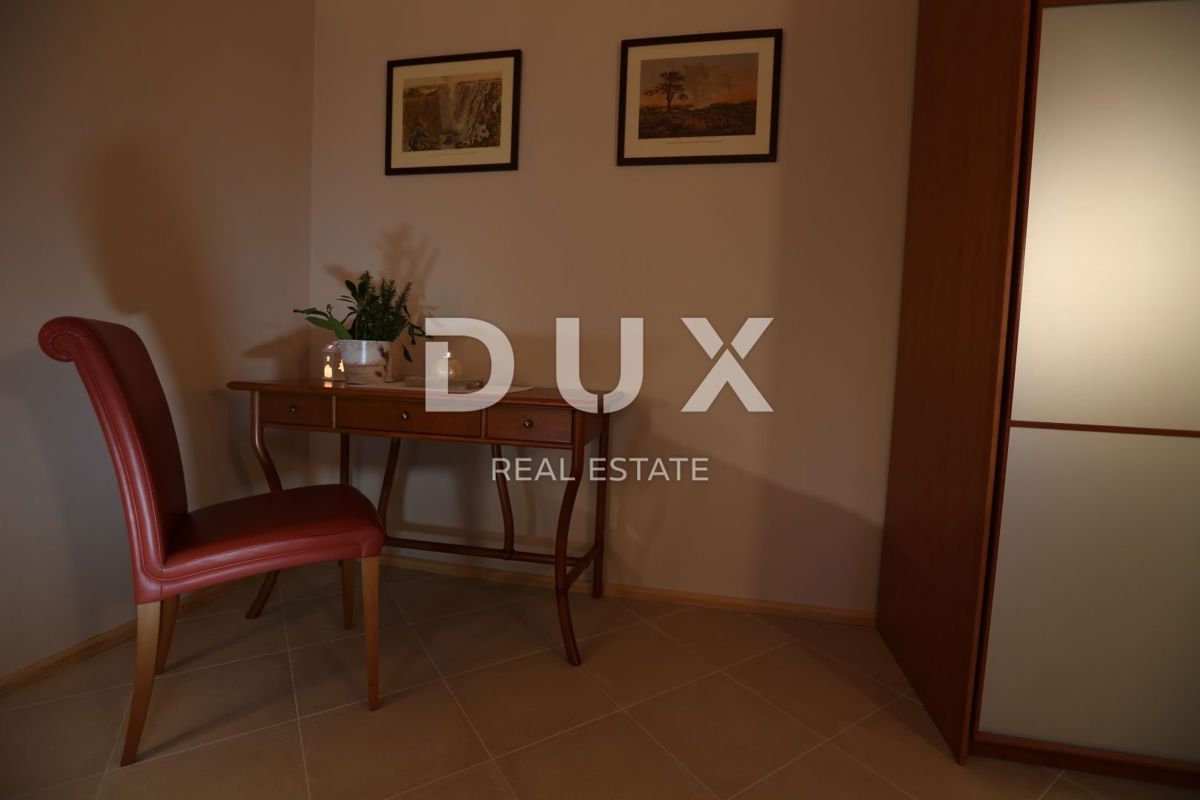 ISTRIA, SVETVINČENAT - Bella villa in un ampio giardino