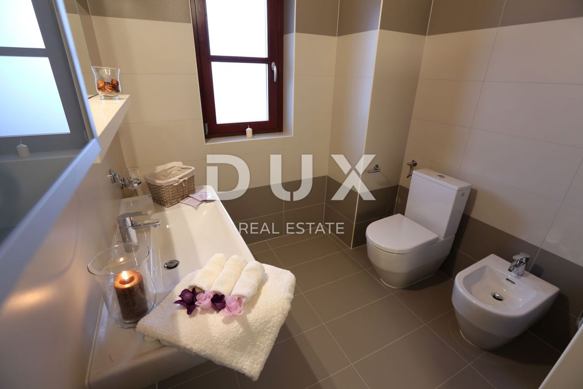 ISTRIA, SVETVINČENAT - Bella villa in un ampio giardino