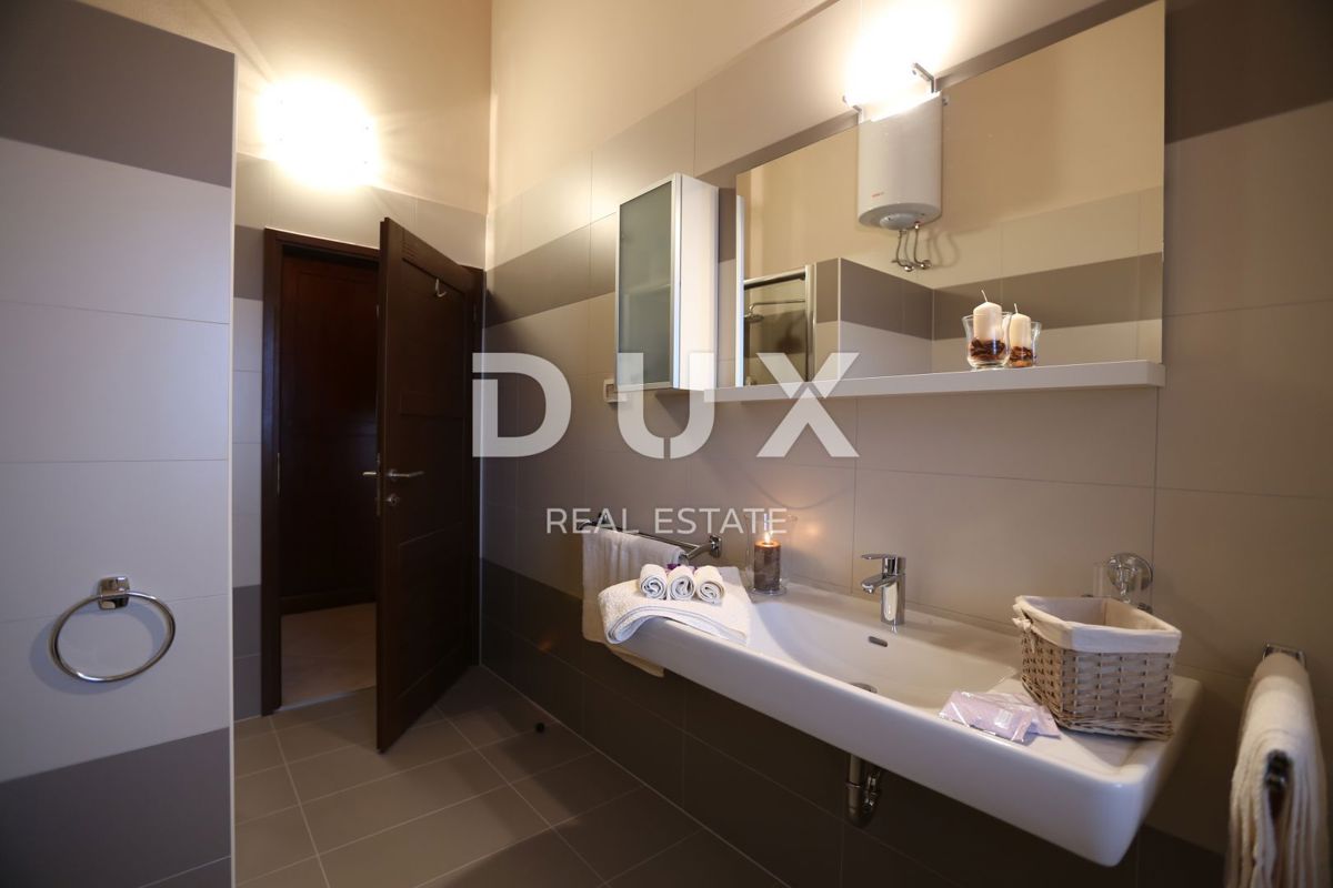 ISTRIA, SVETVINČENAT - Bella villa in un ampio giardino