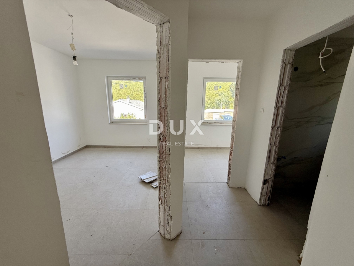 NOVI VINODOLSKI - Appartamento con due camere da letto in un nuovo edificio con giardino!