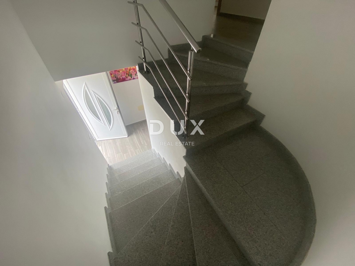 ABBAZIA, VEPRINAC - appartamento 4 camere da letto + soggiorno, 136 m2 con piscina e vista mare! OCCASIONE!