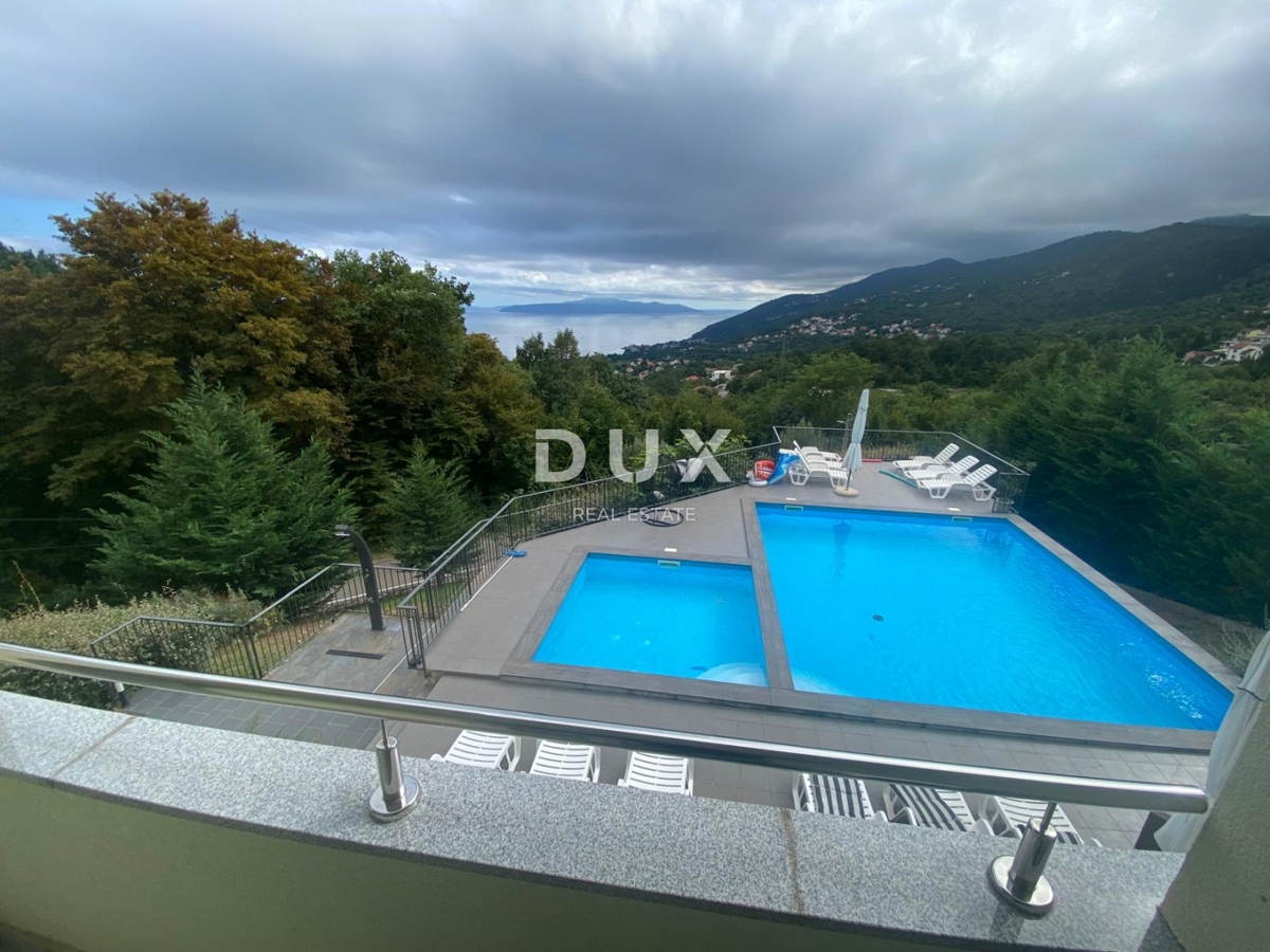 ABBAZIA, VEPRINAC - appartamento 4 camere da letto + soggiorno, 136 m2 con piscina e vista mare! OCCASIONE!