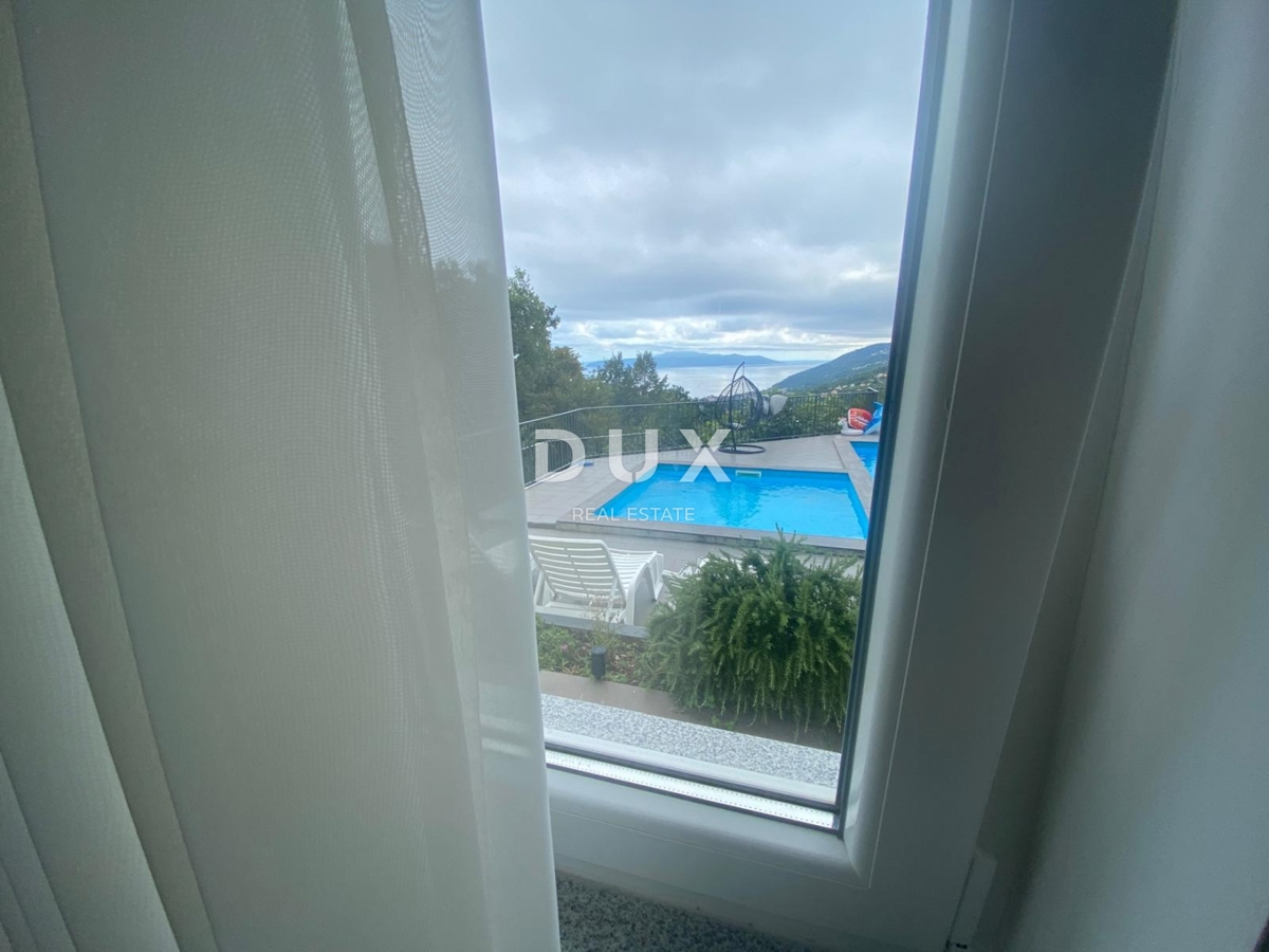 ABBAZIA, VEPRINAC - appartamento 4 camere da letto + soggiorno, 136 m2 con piscina e vista mare! OCCASIONE!