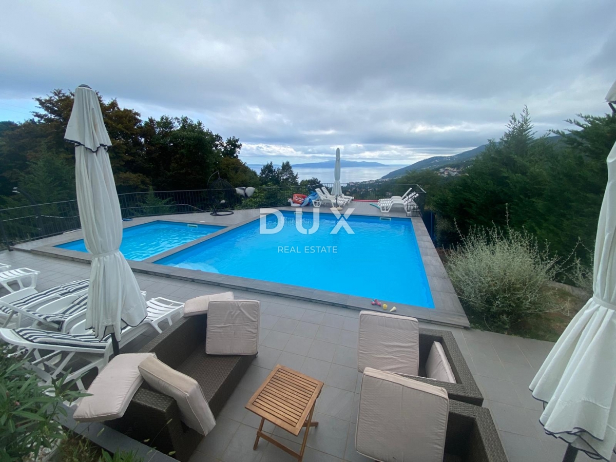 ABBAZIA, VEPRINAC - appartamento 4 camere da letto + soggiorno, 136 m2 con piscina e vista mare! OCCASIONE!