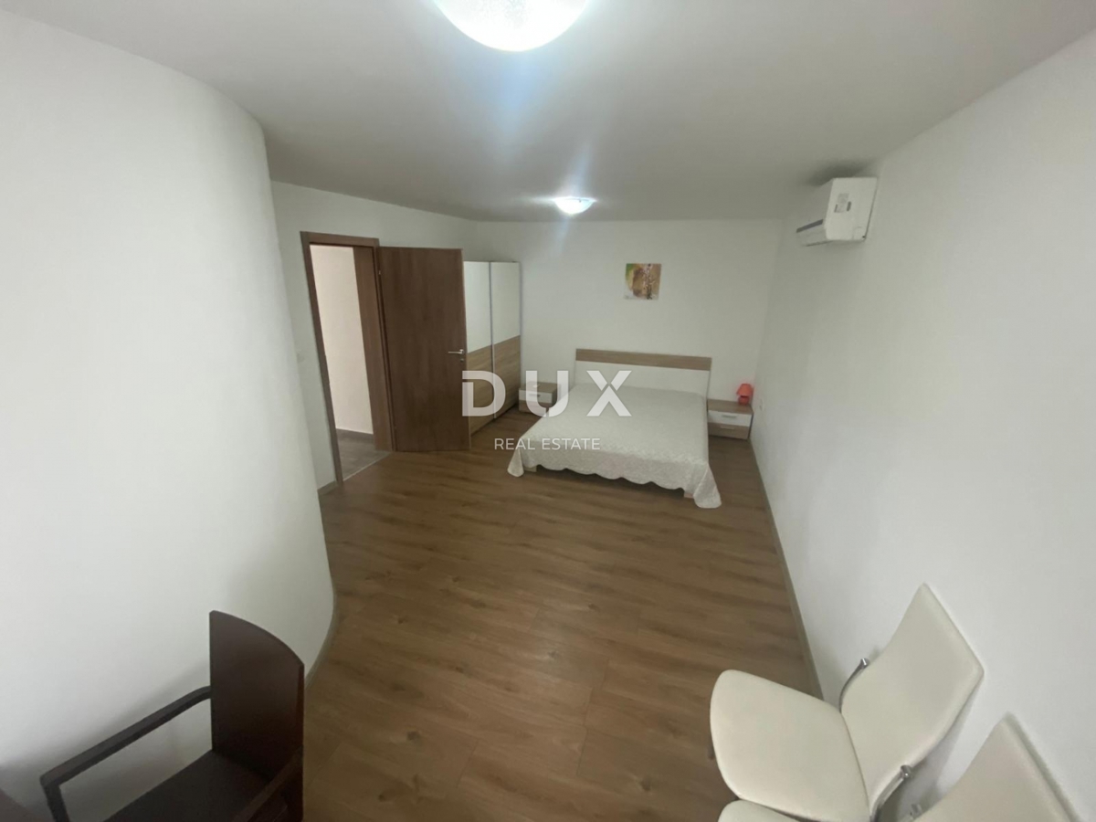 ABBAZIA, VEPRINAC - appartamento 4 camere da letto + soggiorno, 136 m2 con piscina e vista mare! OCCASIONE!