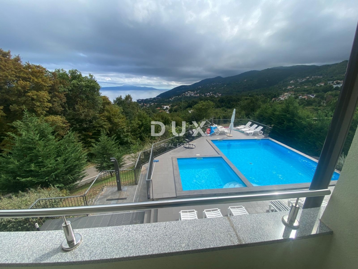 ABBAZIA, VEPRINAC - appartamento 4 camere da letto + soggiorno, 136 m2 con piscina e vista mare! OCCASIONE!