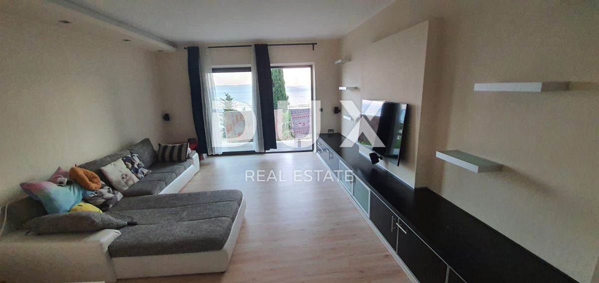 RIJEKA, KRIMEA - 2 case indipendenti con vista mare + 2 annessi + giardino! OPPORTUNITÀ!