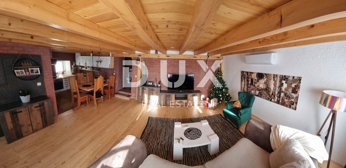 RIJEKA, KRIMEA - 2 case indipendenti con vista mare + 2 annessi + giardino! OPPORTUNITÀ!