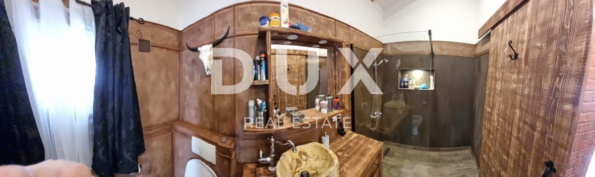 RIJEKA, KRIMEA - 2 case indipendenti con vista mare + 2 annessi + giardino! OPPORTUNITÀ!