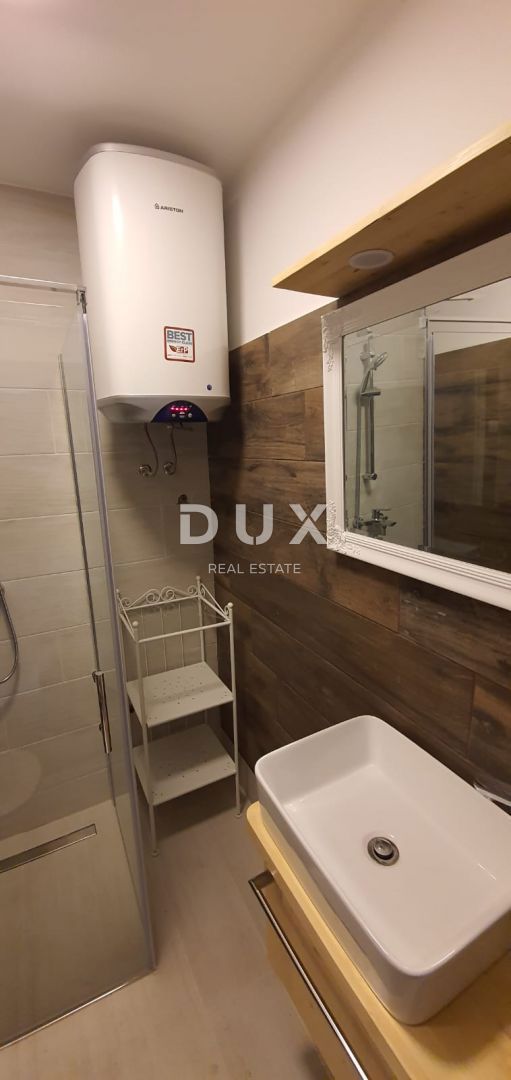 RIJEKA, KRIMEA - 2 case indipendenti con vista mare + 2 annessi + giardino! OPPORTUNITÀ!