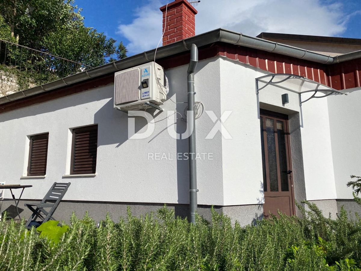 RIJEKA, KRIMEA - 2 case indipendenti con vista mare + 2 annessi + giardino! OPPORTUNITÀ!