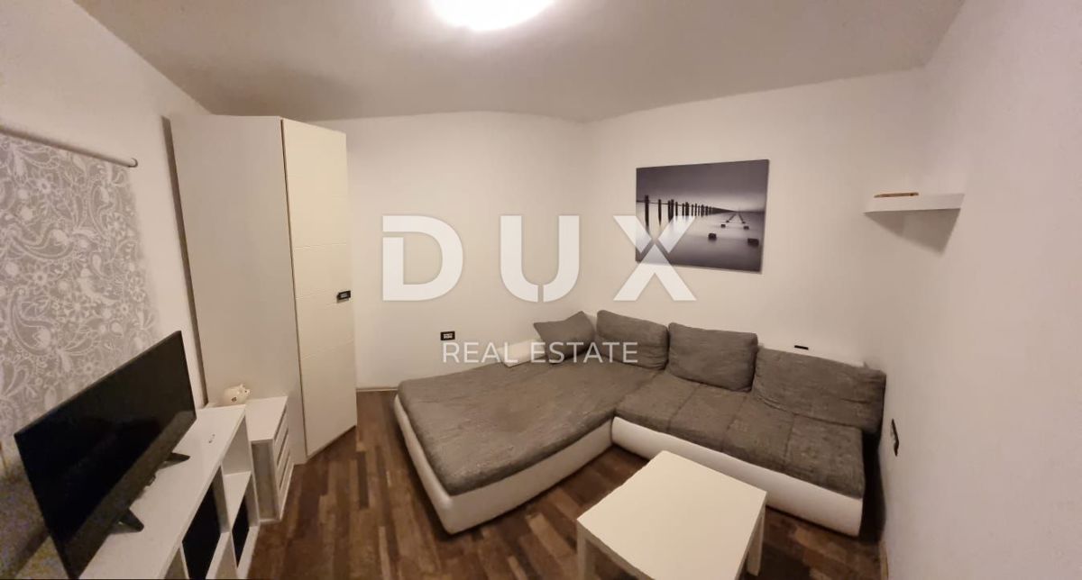 RIJEKA, KRIMEA - 2 case indipendenti con vista mare + 2 annessi + giardino! OPPORTUNITÀ!