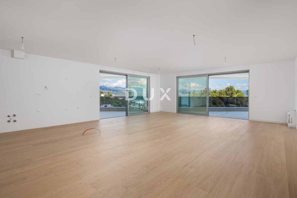 ABBAZIA, CENTRO - lussuoso edificio residenziale e commerciale con 7 appartamenti, garage e piscina nel centro di Abbazia