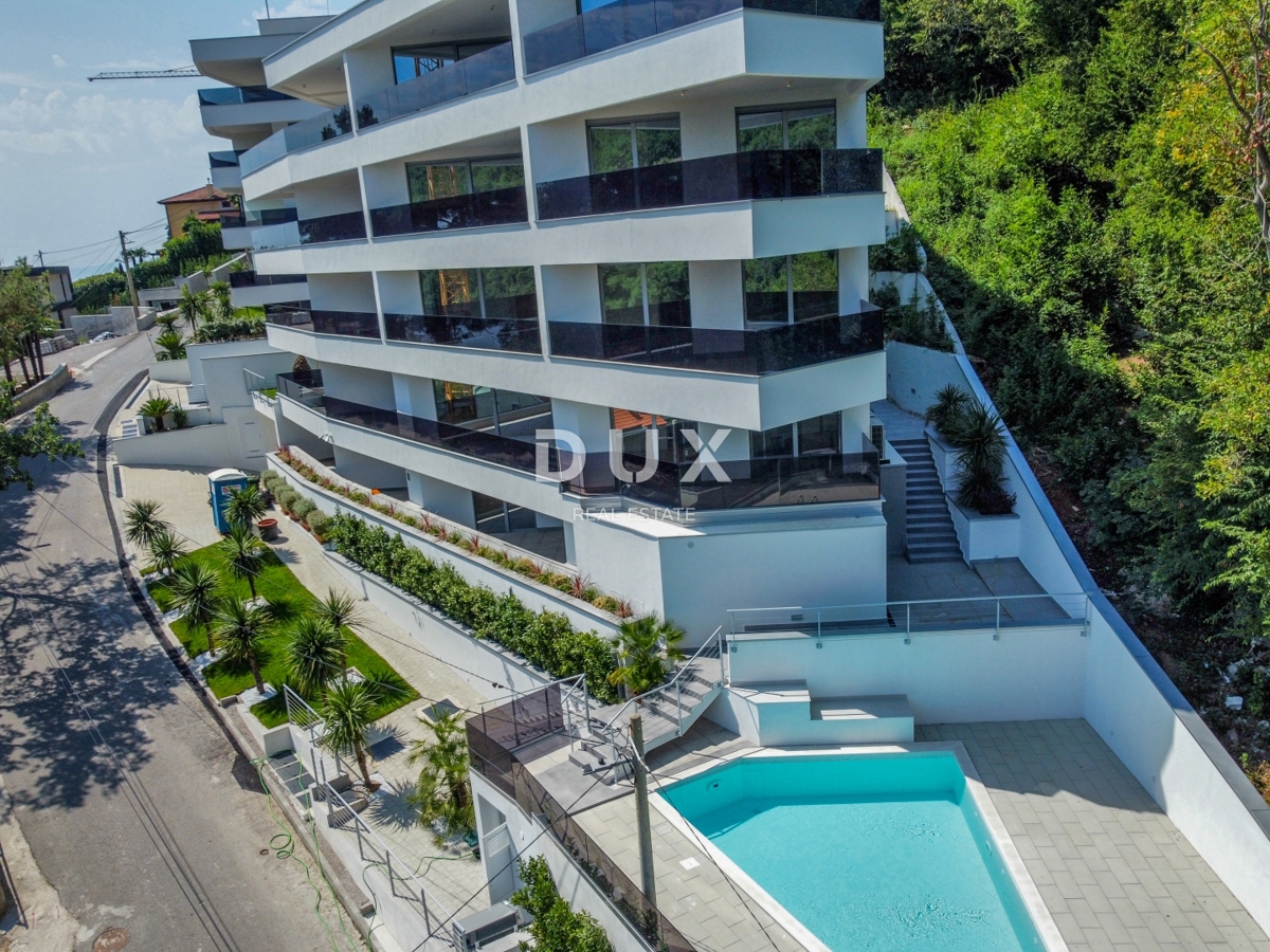 ABBAZIA, CENTRO - lussuoso edificio residenziale e commerciale con 7 appartamenti, garage e piscina nel centro di Abbazia