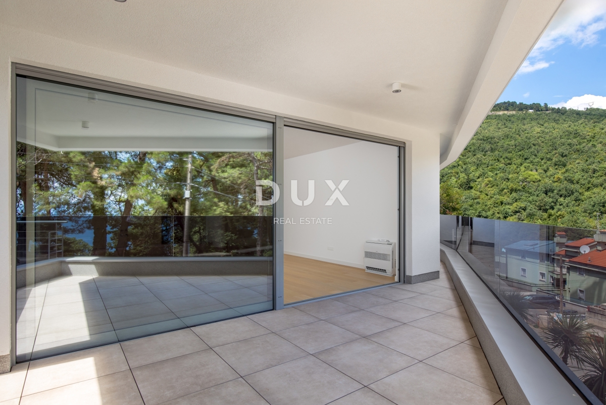 ABBAZIA, CENTRO - lussuoso edificio residenziale e commerciale con 7 appartamenti, garage e piscina nel centro di Abbazia