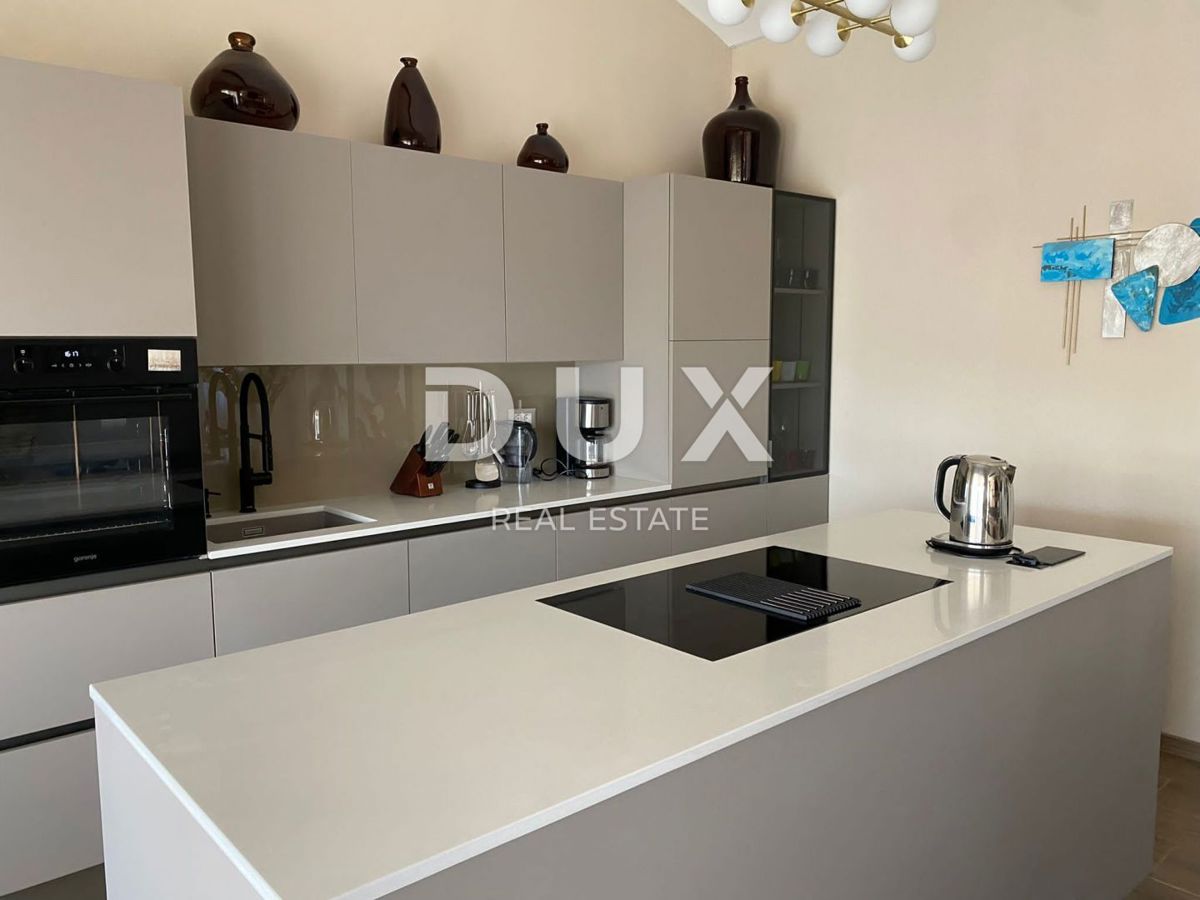 ISTRIA, NOVIGRAD - Casa mediterranea con piscina