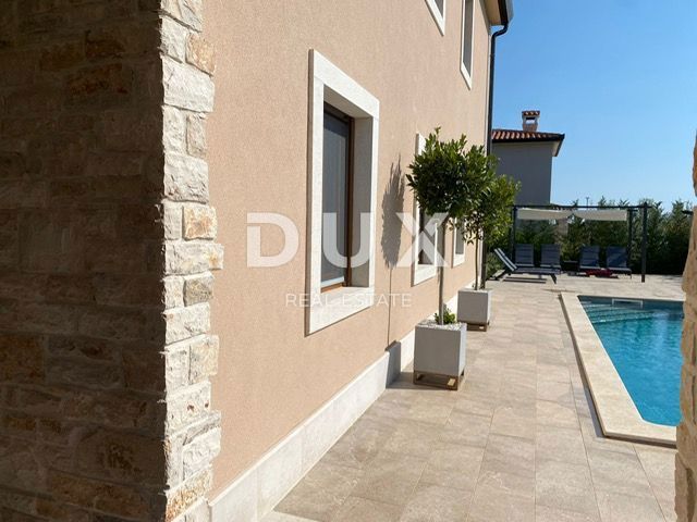 ISTRIA, NOVIGRAD - Casa mediterranea con piscina