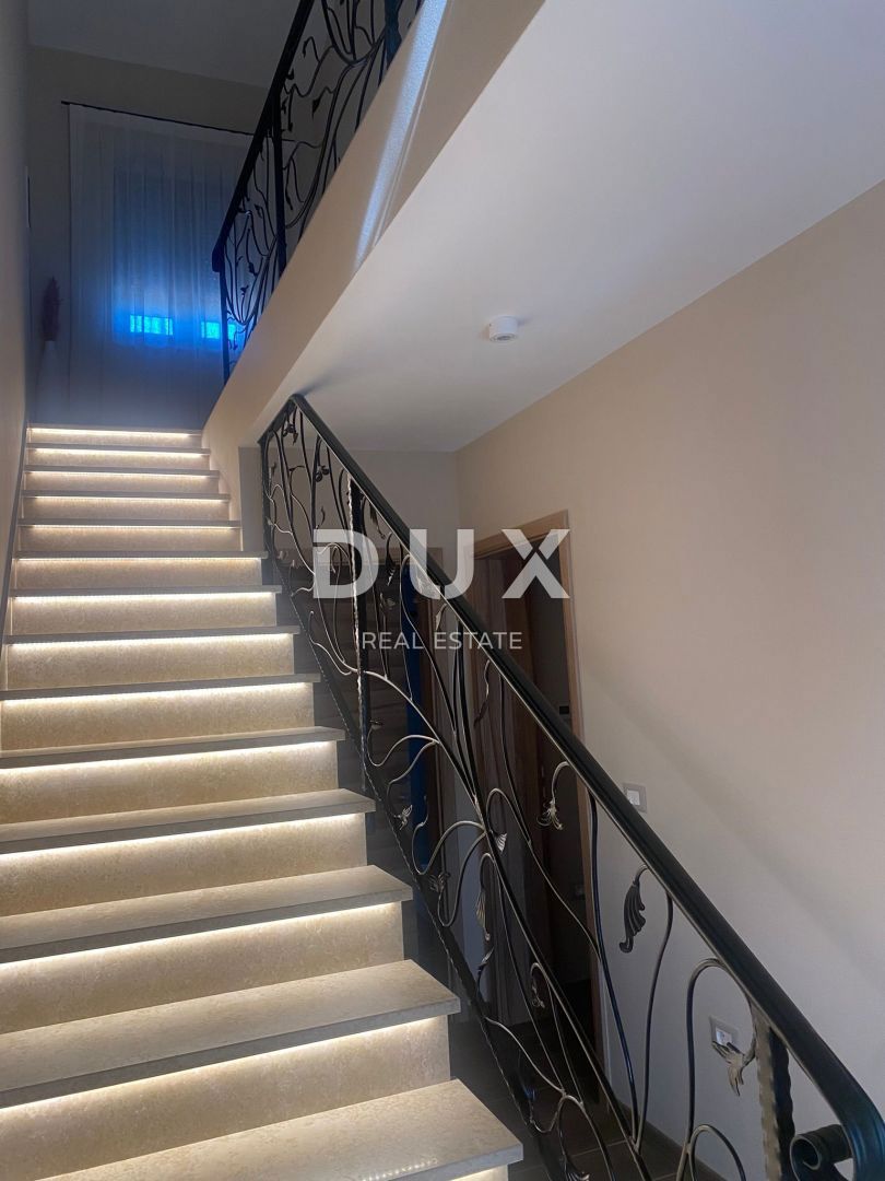 ISTRIA, NOVIGRAD - Casa mediterranea con piscina