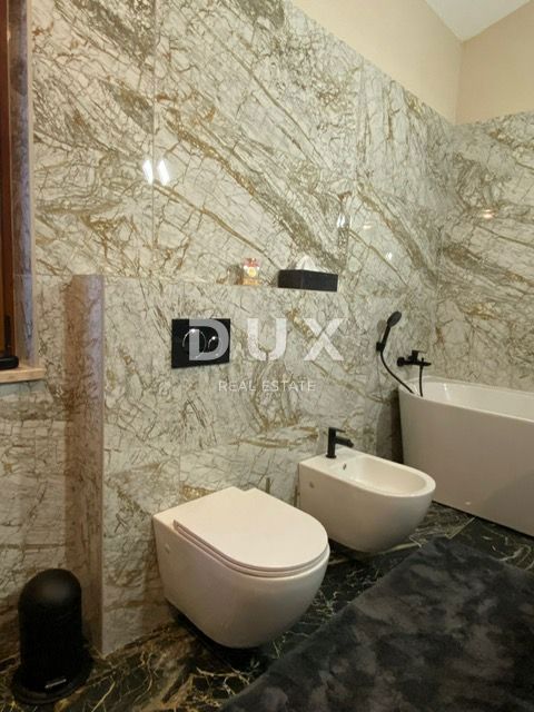 ISTRIA, NOVIGRAD - Casa mediterranea con piscina