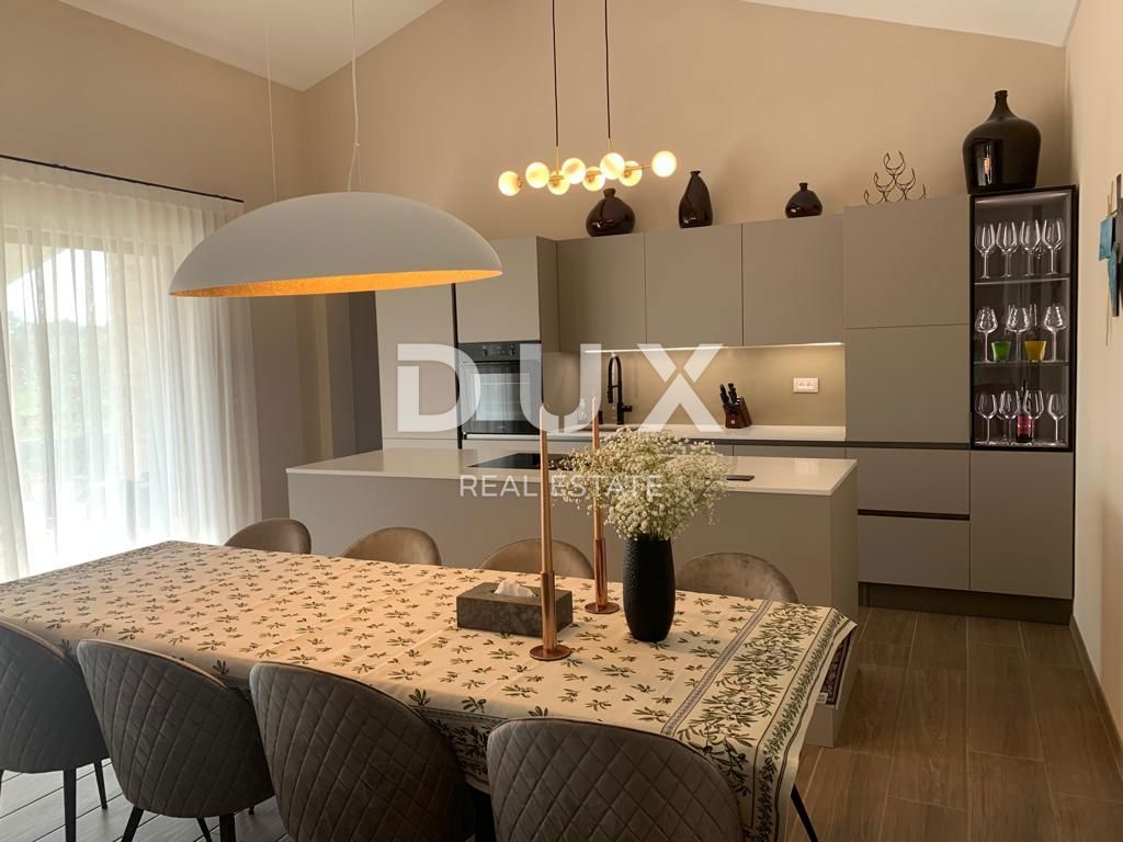 ISTRIA, NOVIGRAD - Casa mediterranea con piscina