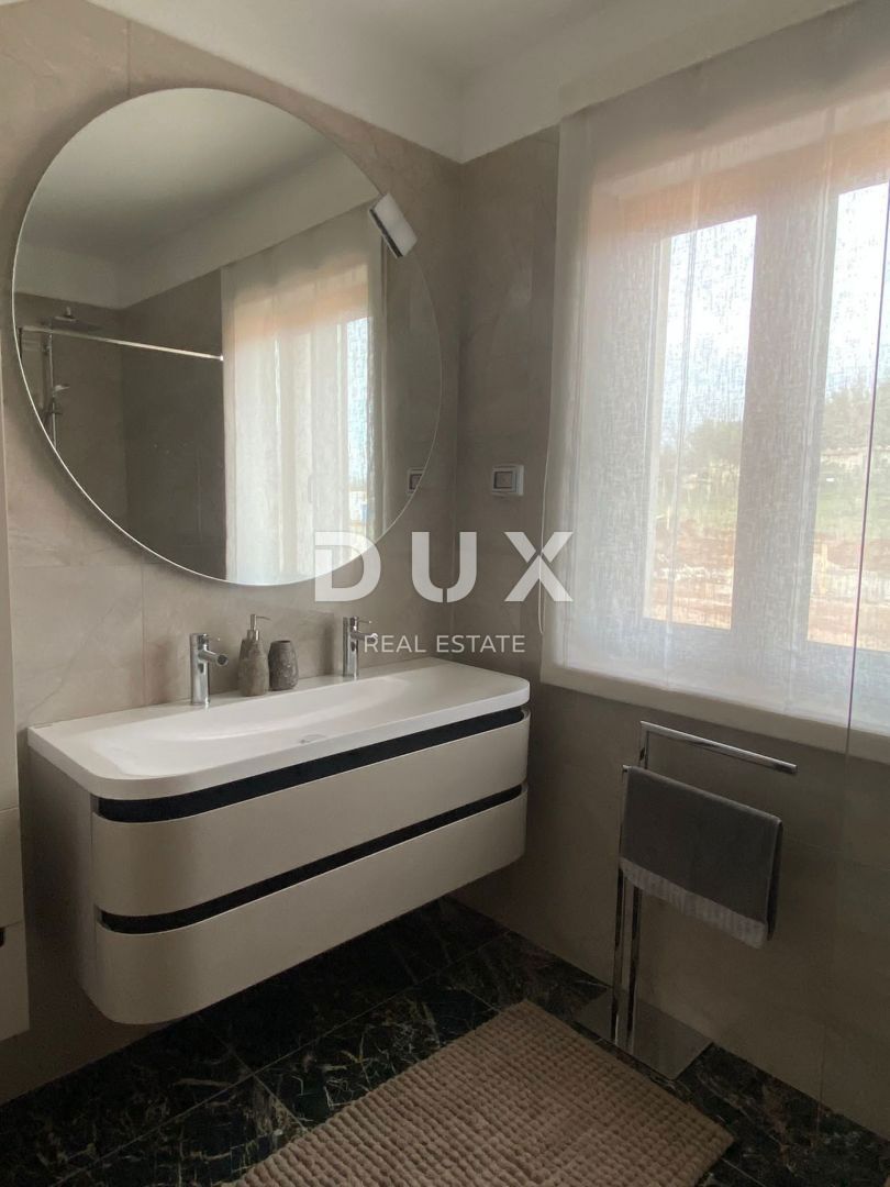 ISTRIA, NOVIGRAD - Casa mediterranea con piscina