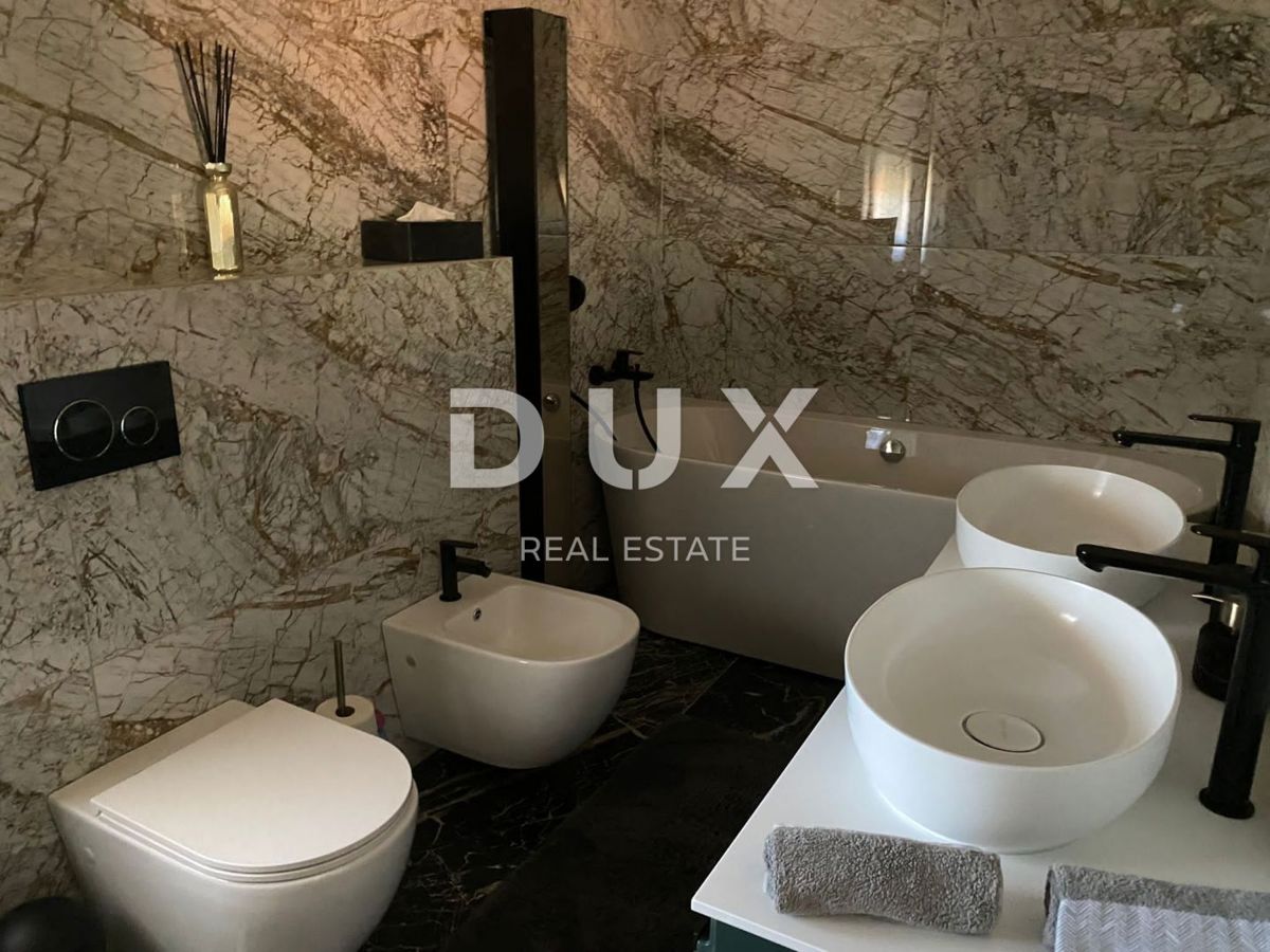 ISTRIA, NOVIGRAD - Casa mediterranea con piscina