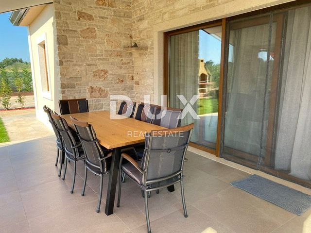 ISTRIA, NOVIGRAD - Casa mediterranea con piscina