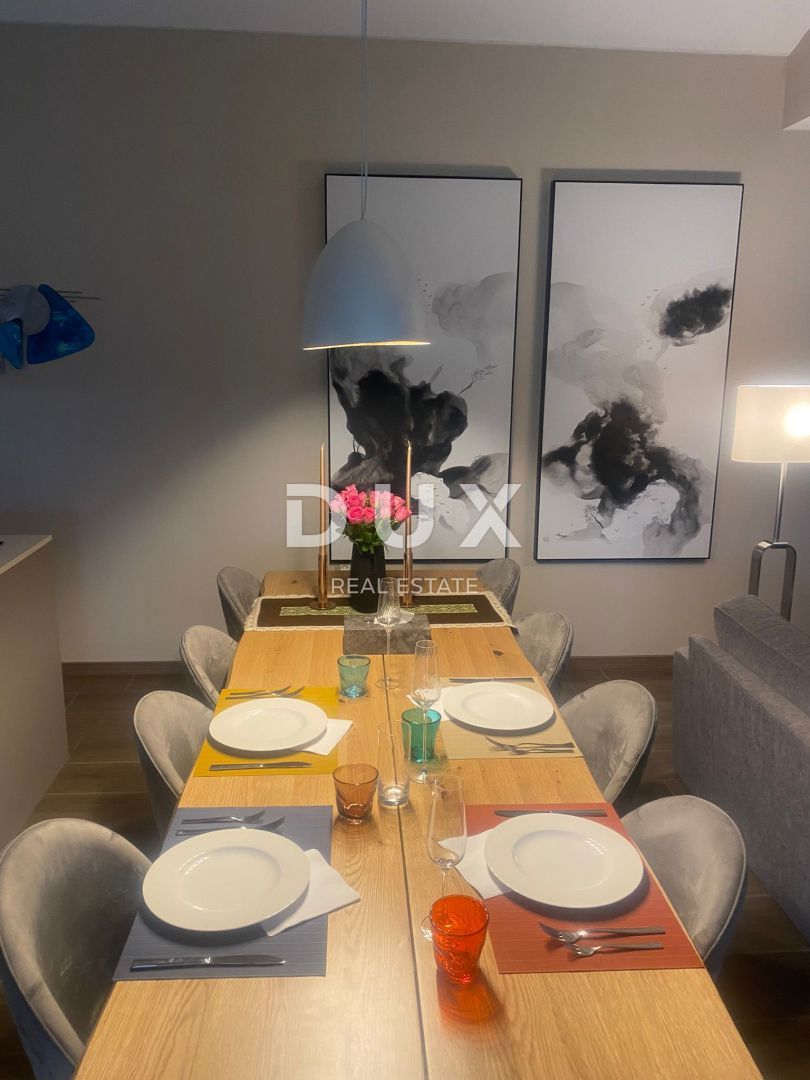 ISTRIA, NOVIGRAD - Casa mediterranea con piscina