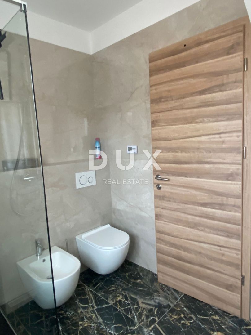 ISTRIA, NOVIGRAD - Casa mediterranea con piscina