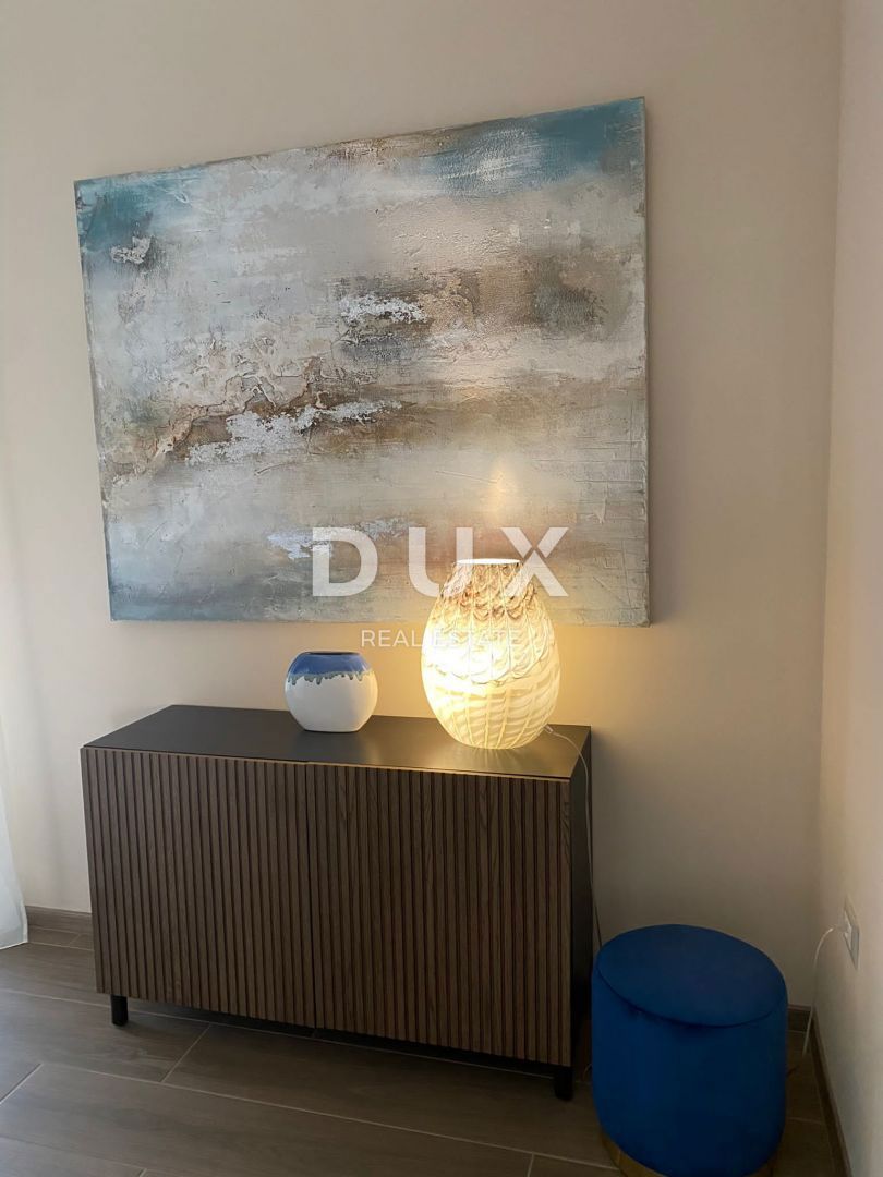 ISTRIA, NOVIGRAD - Casa mediterranea con piscina