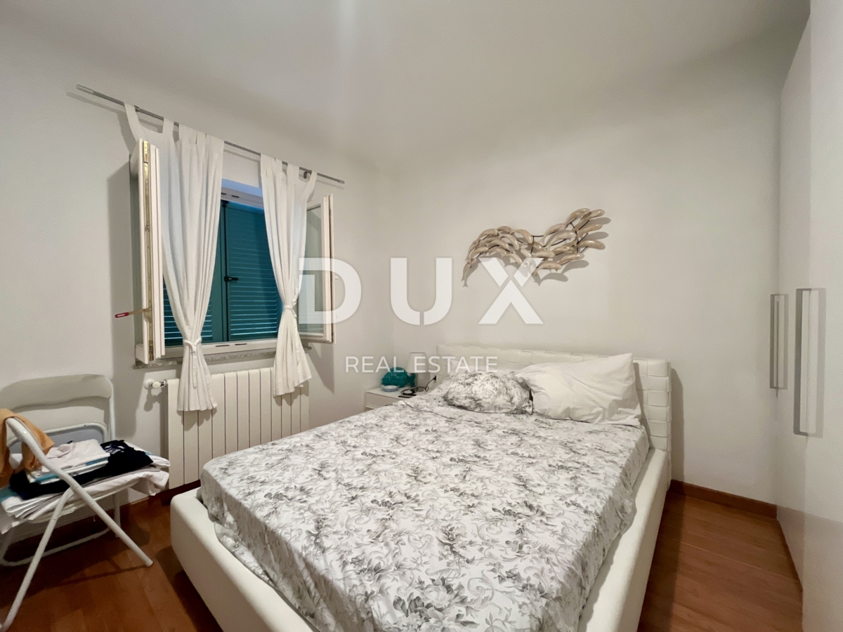 OPATIJA, IČIĆI - Un'oasi intima con un'ampia terrazza a 300 metri dalla spiaggia con vista sul mare