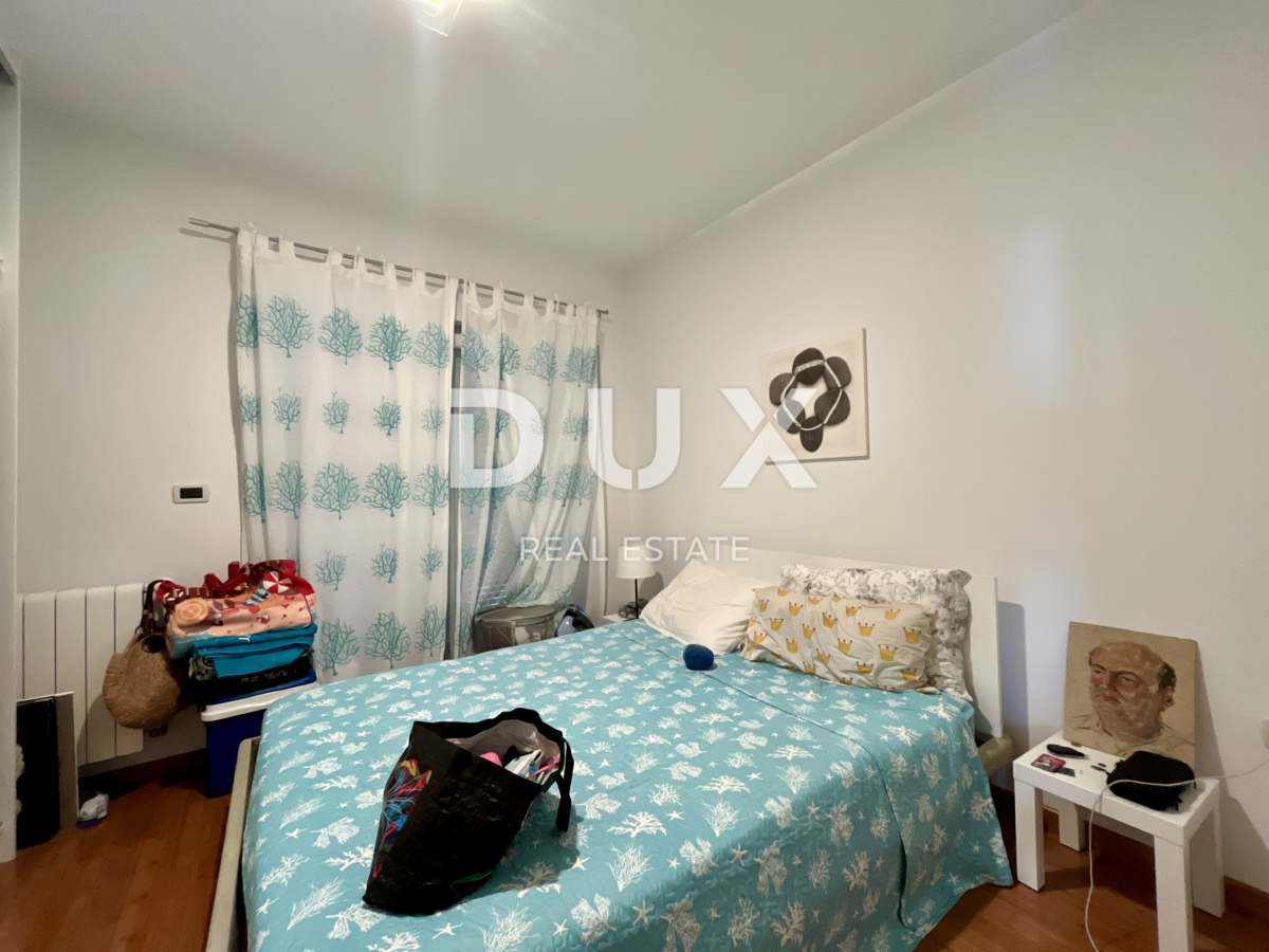 OPATIJA, IČIĆI - Un'oasi intima con un'ampia terrazza a 300 metri dalla spiaggia con vista sul mare