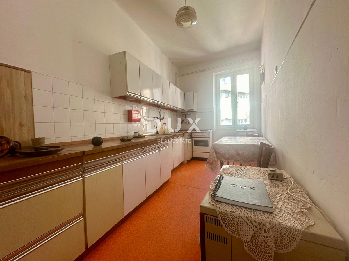 RIJEKA, BRAJDA – Appartamento con due camere da letto, balcone e vista mare + sconto esclusivo sull'interior design