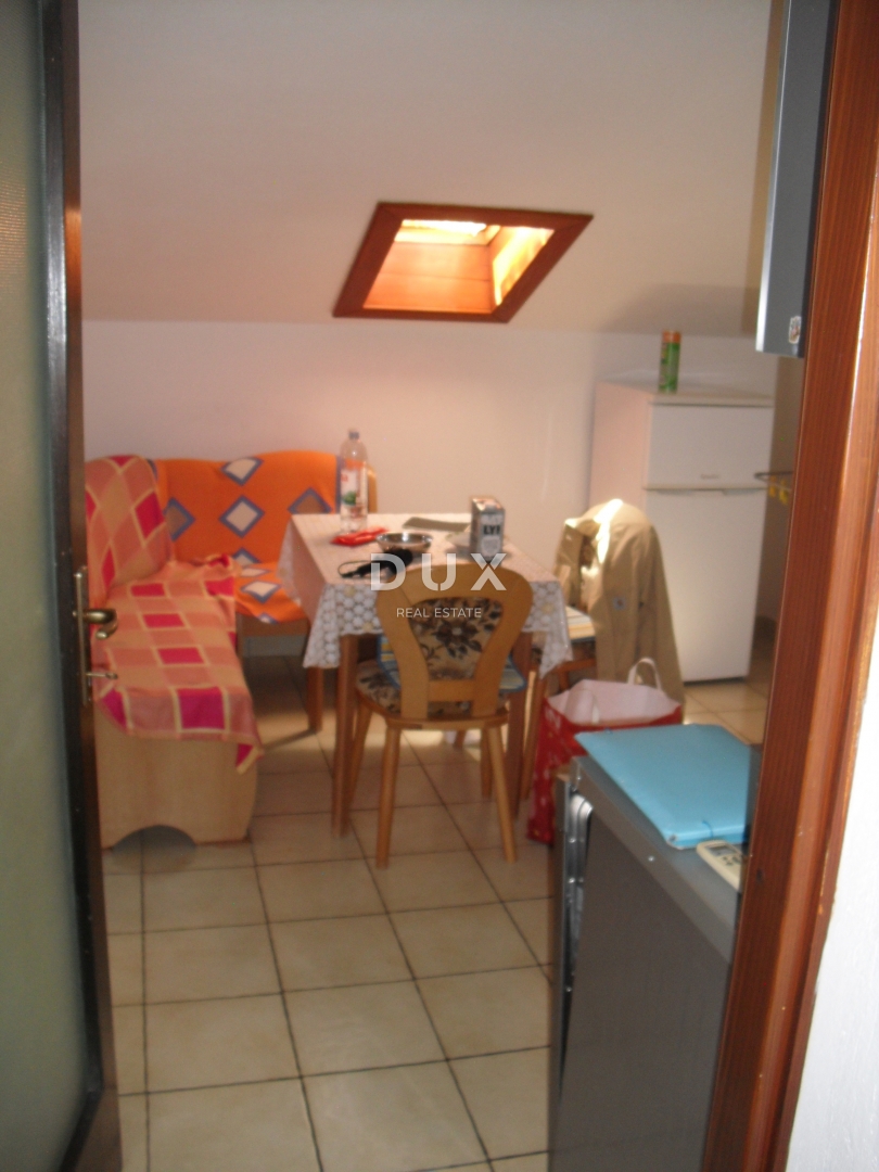 ISOLA DI KRK, OMIŠALJ - Appartamento 2 camere da letto + soggiorno di 50 m2