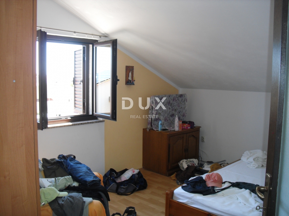 ISOLA DI KRK, OMIŠALJ - Appartamento 2 camere da letto + soggiorno di 50 m2