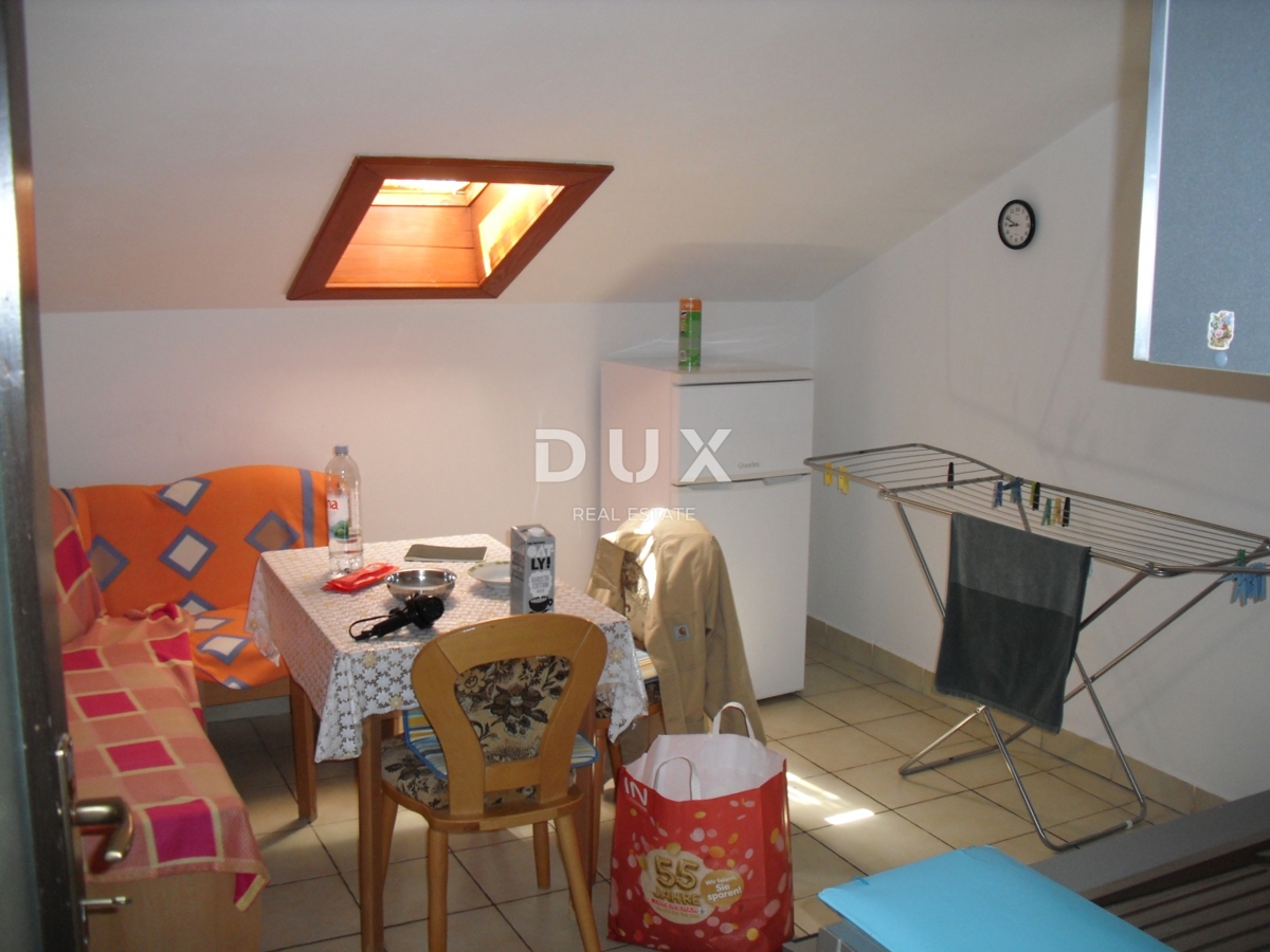 ISOLA DI KRK, OMIŠALJ - Appartamento 2 camere da letto + soggiorno di 50 m2