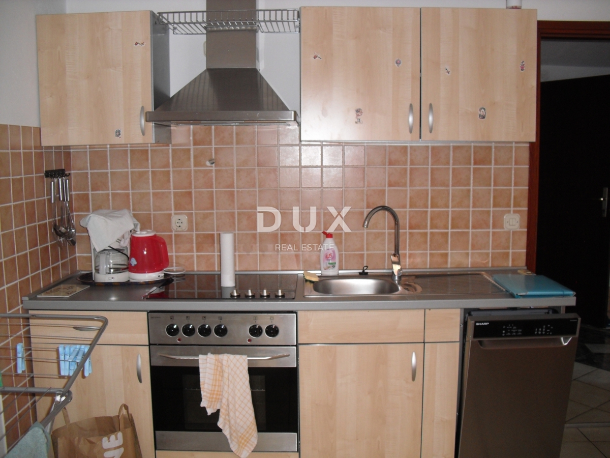 ISOLA DI KRK, OMIŠALJ - Appartamento 2 camere da letto + soggiorno di 50 m2