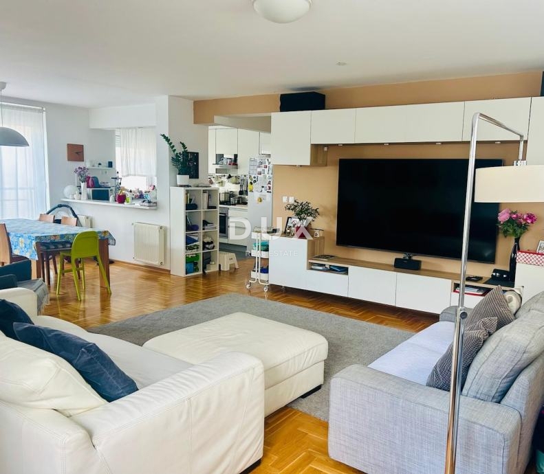 ZAGABRIA, MIKULIĆI - Spazioso appartamento con quattro camere da letto, garage e due posti auto al primo piano