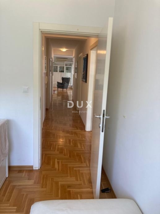 ZAGABRIA, MIKULIĆI - Spazioso appartamento con quattro camere da letto, garage e due posti auto al primo piano