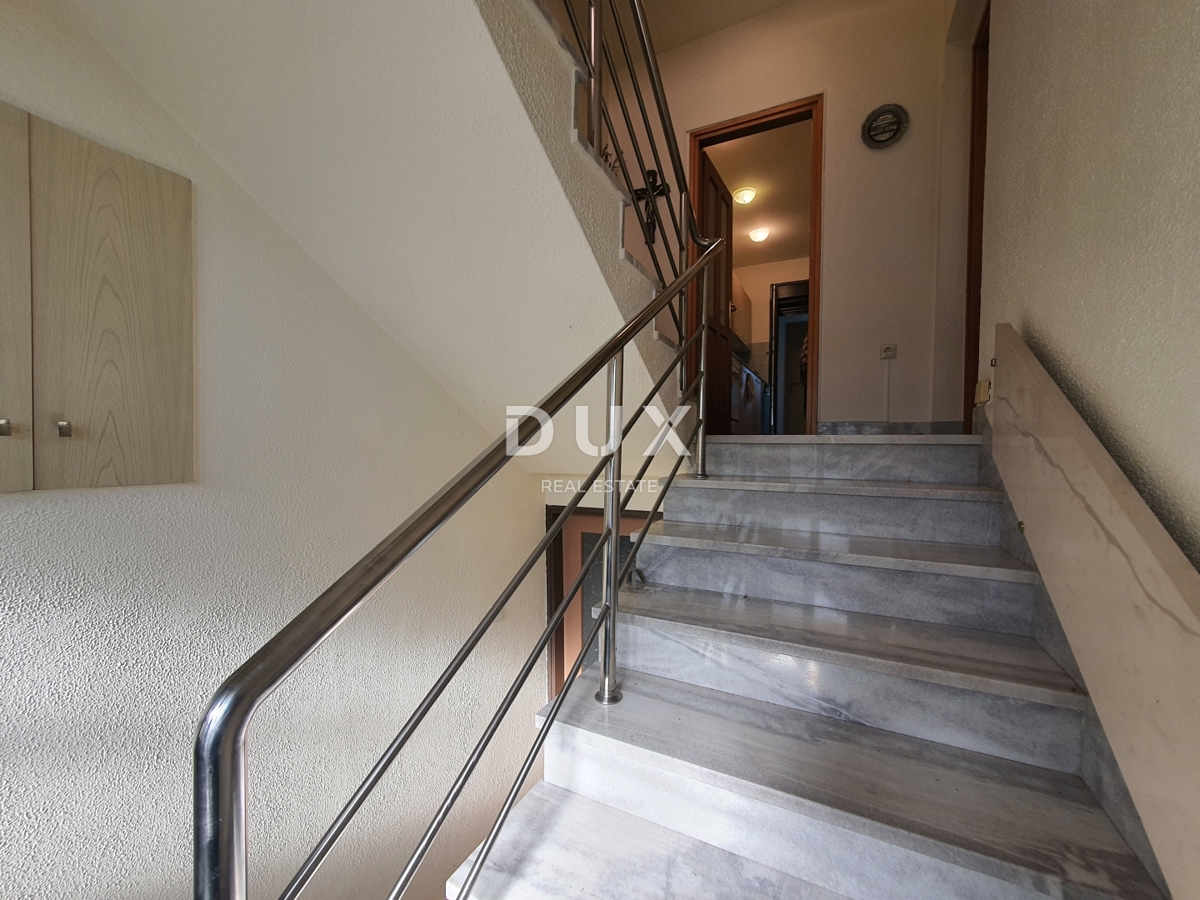 KASTAV, ĆIKOVIĆI - casa con vista mare e grande potenziale abitativo