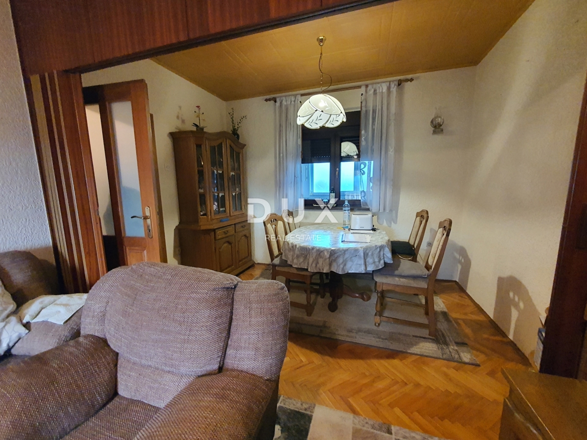 KASTAV, ĆIKOVIĆI - casa con vista mare e grande potenziale abitativo