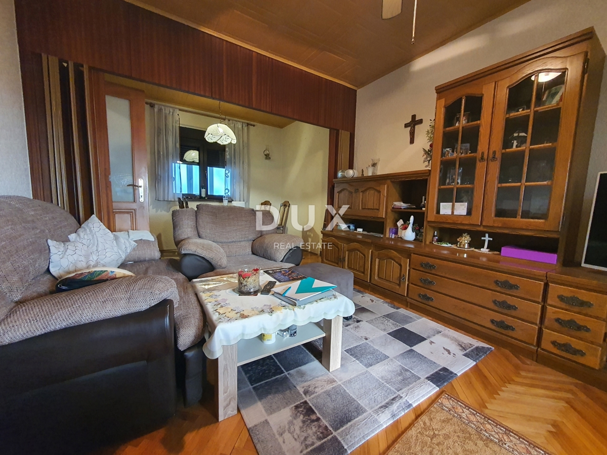 KASTAV, ĆIKOVIĆI - casa con vista mare e grande potenziale abitativo