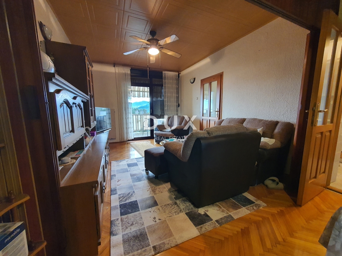 KASTAV, ĆIKOVIĆI - casa con vista mare e grande potenziale abitativo