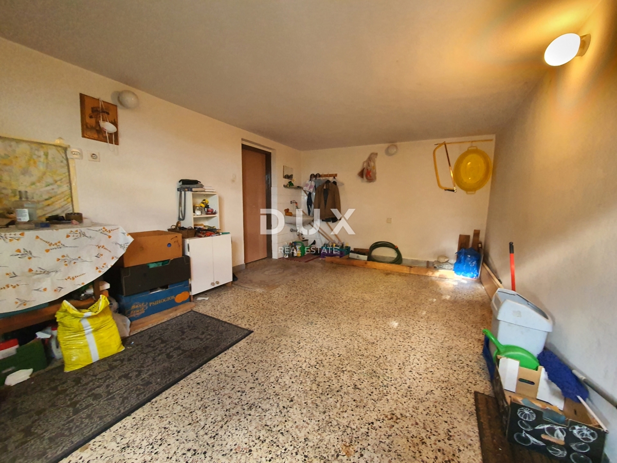 KASTAV, ĆIKOVIĆI - casa con vista mare e grande potenziale abitativo