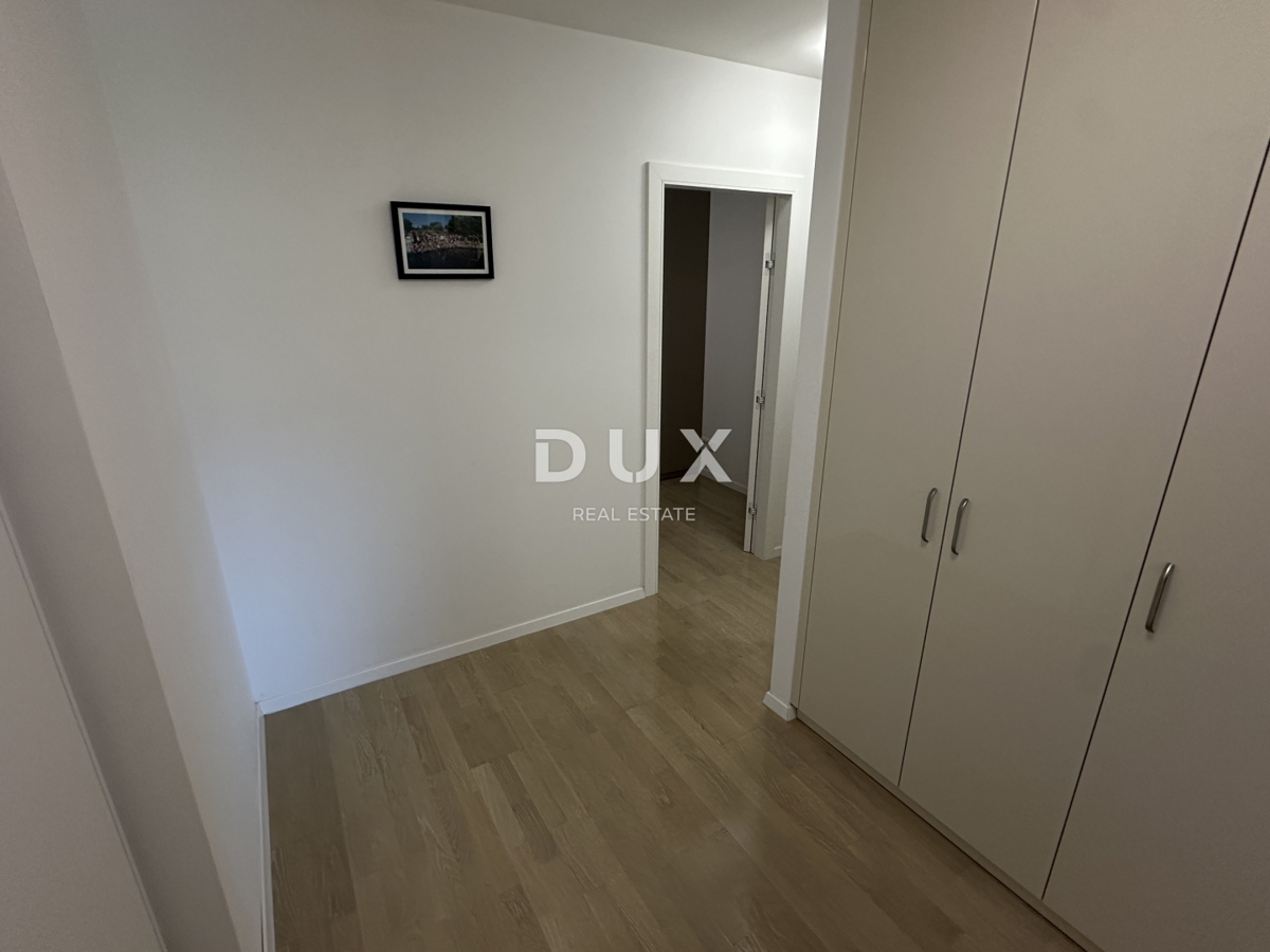 ZADAR, RELJA - Appartamento esclusivo con due posti auto in garage, posizione top!