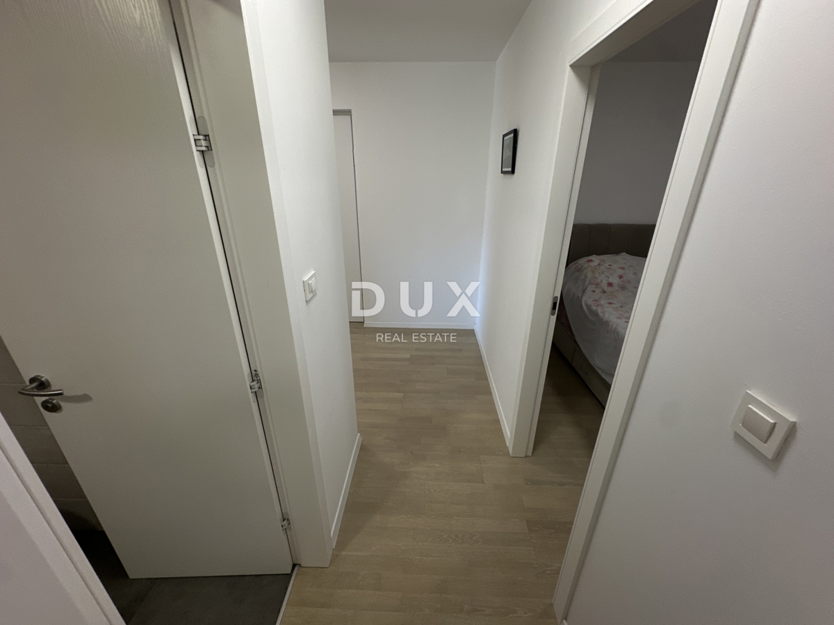 ZADAR, RELJA - Appartamento esclusivo con due posti auto in garage, posizione top!