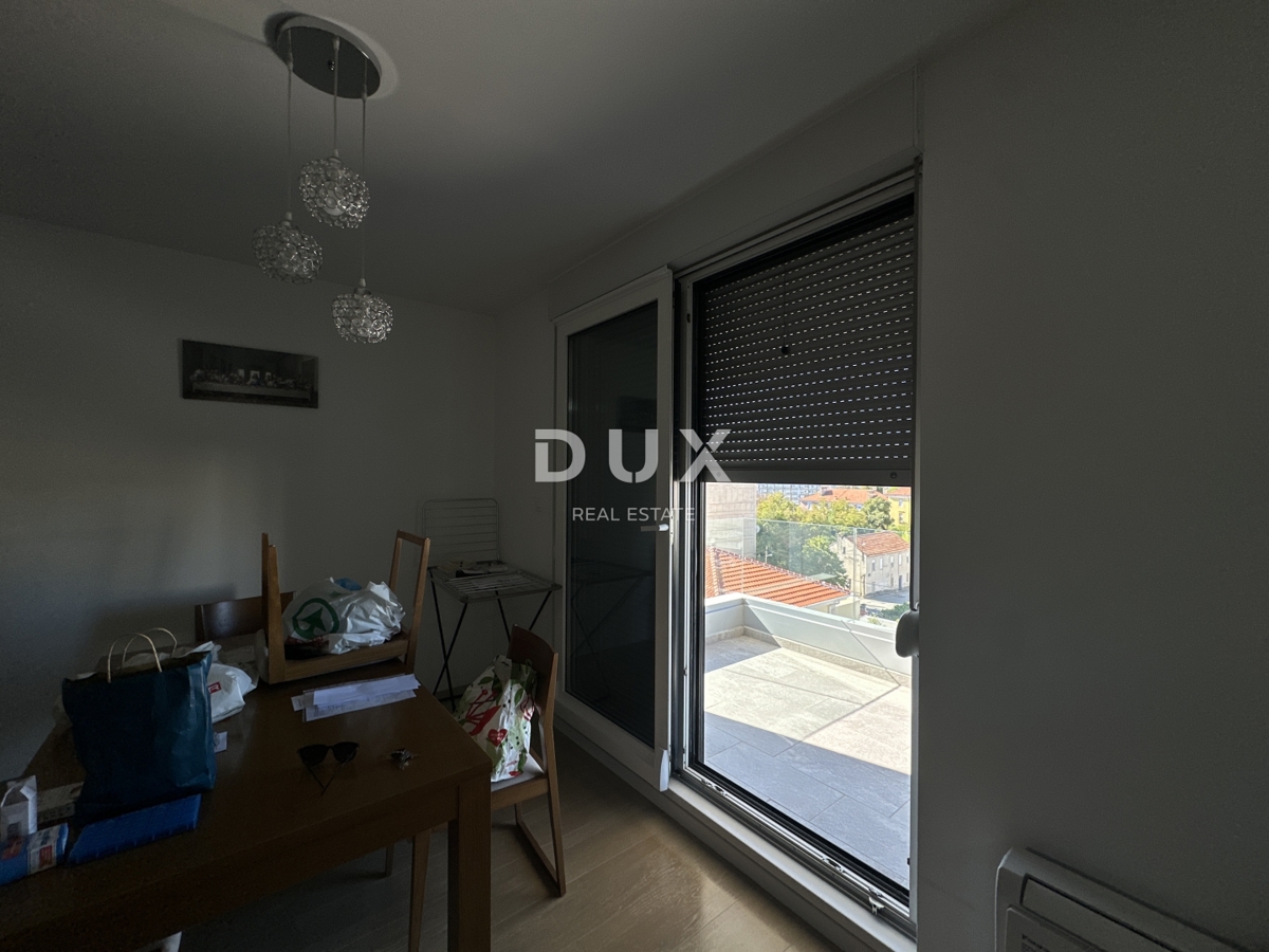 ZADAR, RELJA - Appartamento esclusivo con due posti auto in garage, posizione top!