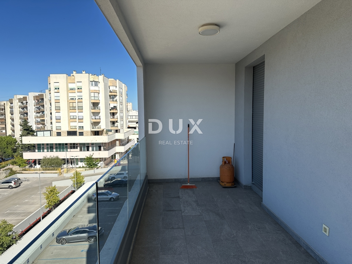 ZADAR, RELJA - Appartamento esclusivo con due posti auto in garage, posizione top!