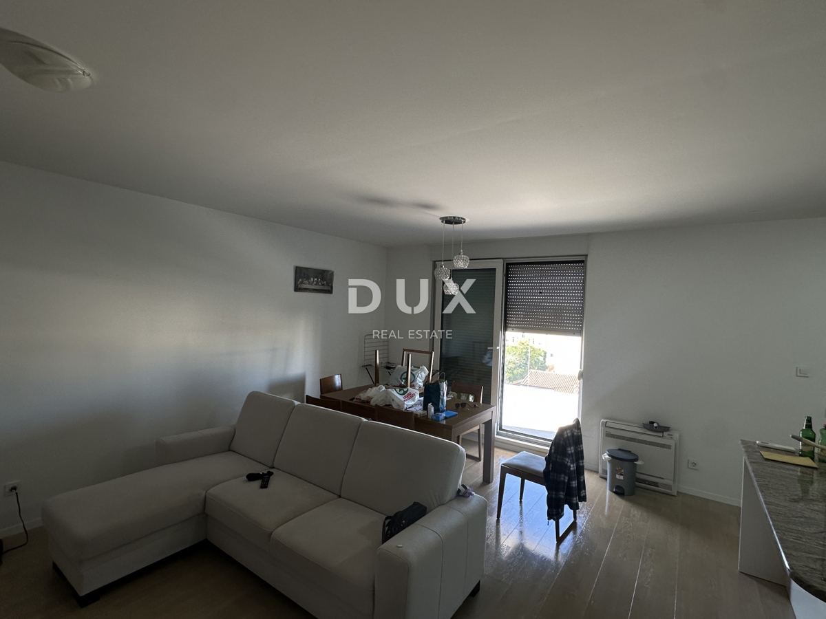 ZADAR, RELJA - Appartamento esclusivo con due posti auto in garage, posizione top!