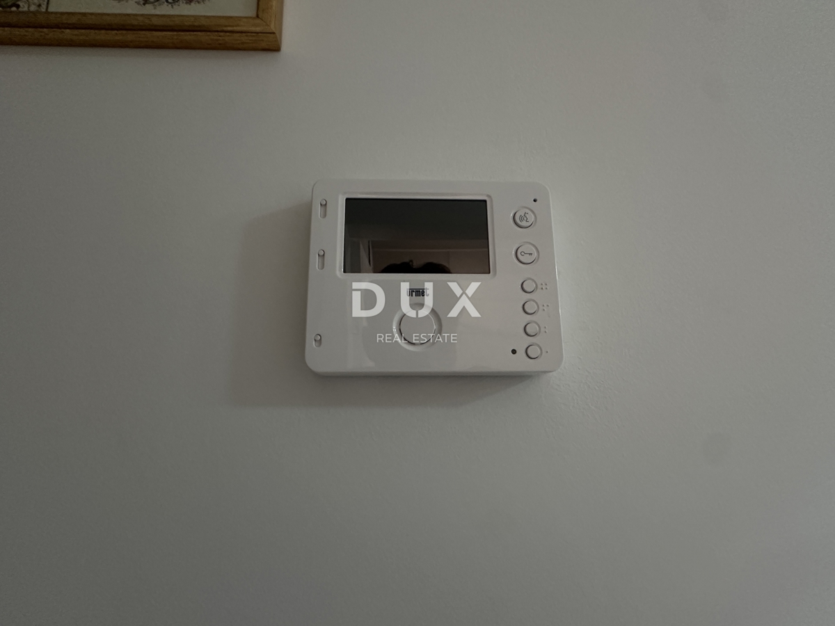 ZADAR, RELJA - Appartamento esclusivo con due posti auto in garage, posizione top!